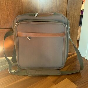 Worldbound Travel tote in olive green NWT